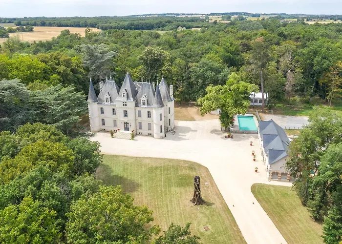 Guest house Chateau De Baillant - Futuroscope 4*