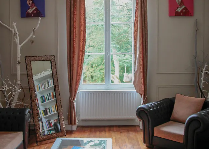 Chateau De Baillant - Futuroscope Guest house 4*