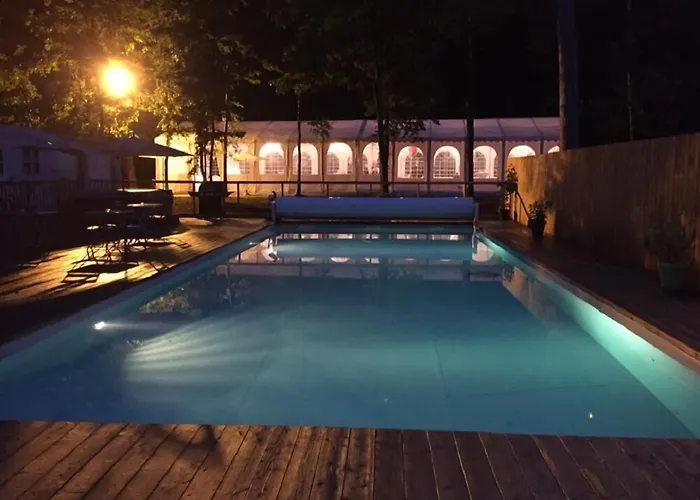 Chateau De Baillant - Futuroscope 4*